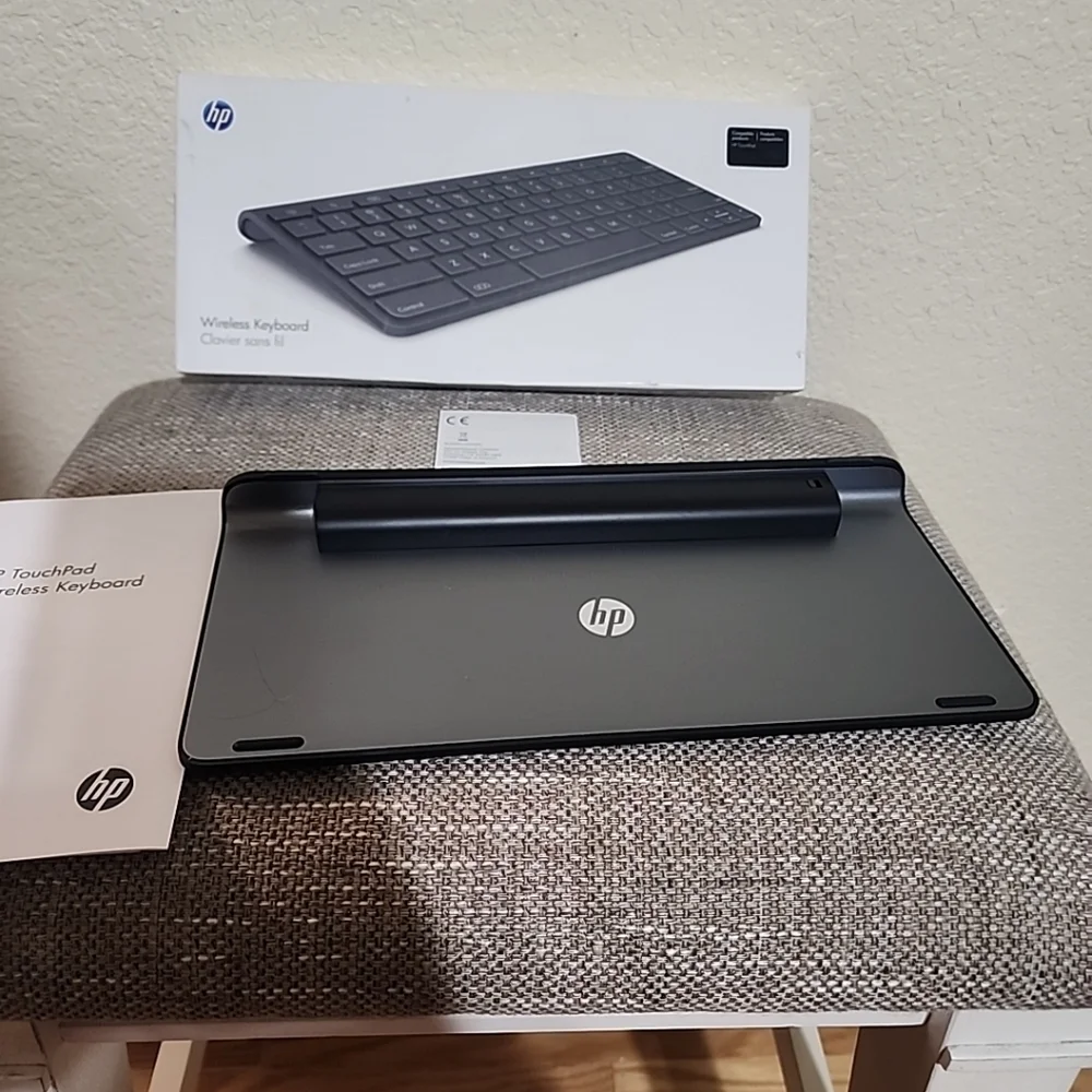 HP Touchpad Wireless Bluetooth Keyboard FB344AA#AC3 Black